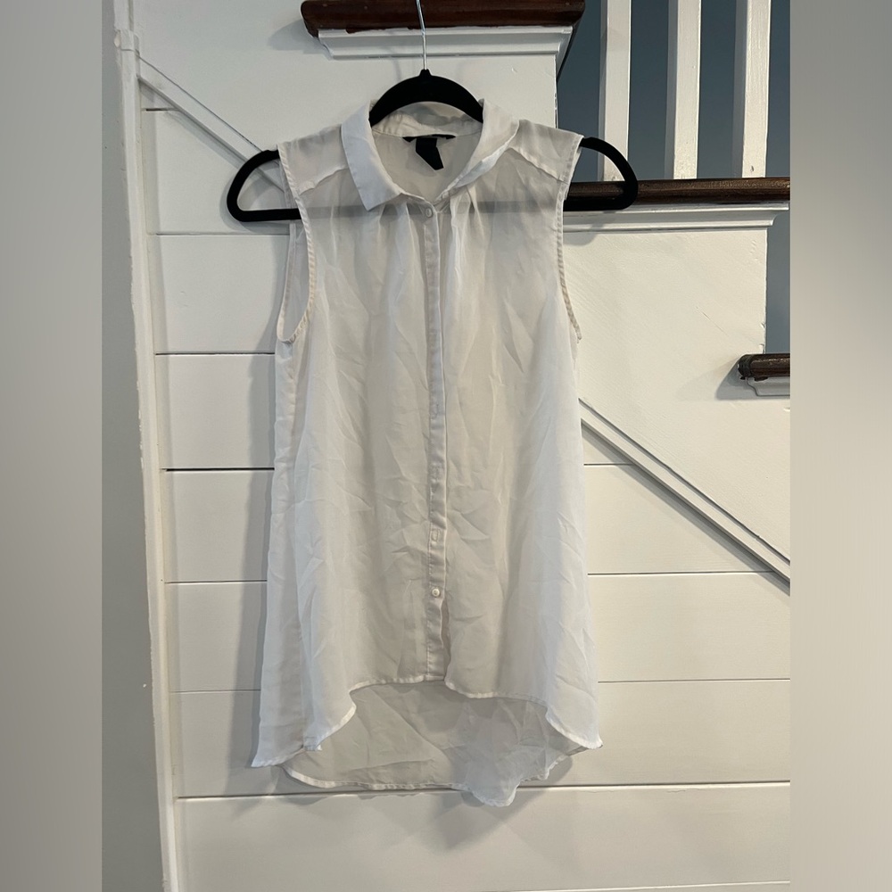 White Sheer Button-Down Top. (M)